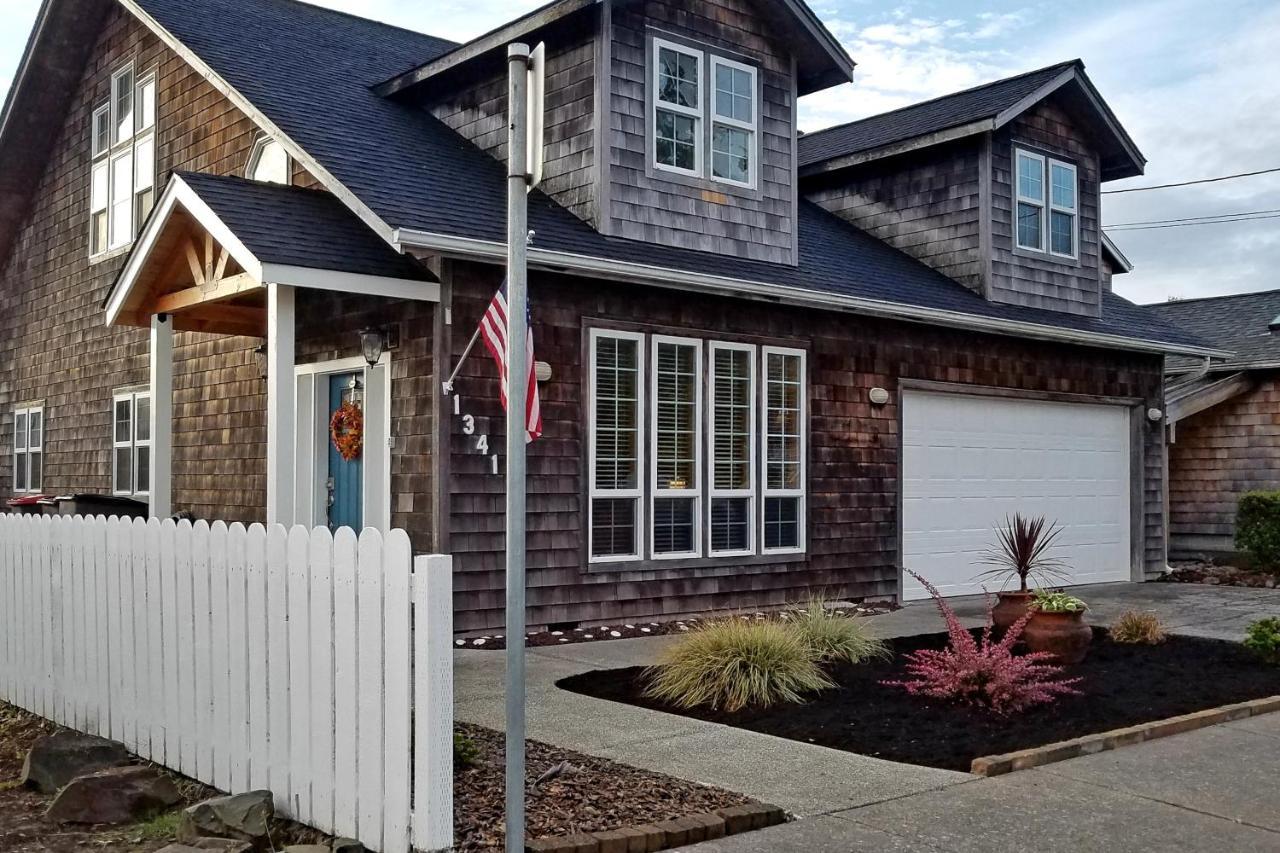 Sea Breeze Seaside Exterior foto